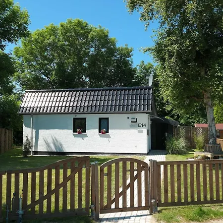 Haus Deichschaf Holiday home Butjadingen
